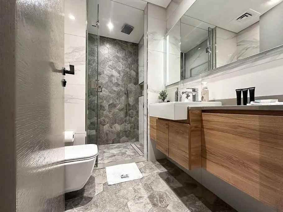 Sky High Comfort 1Br Plus Study With City And Canal Views Dubai