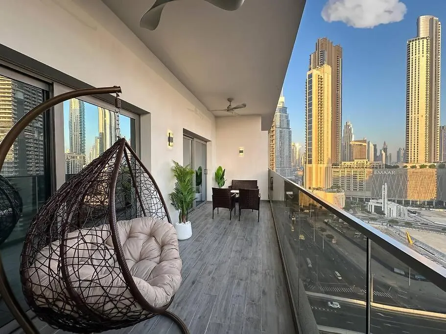 Apartment Sky High Comfort 1Br Plus Study With City And Canal Views Dubai