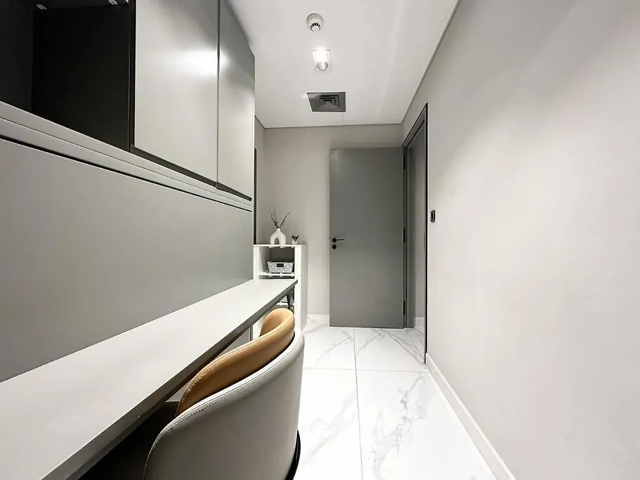 Sky High Comfort 1Br Plus Study With City And Canal Views Dubai 0*,