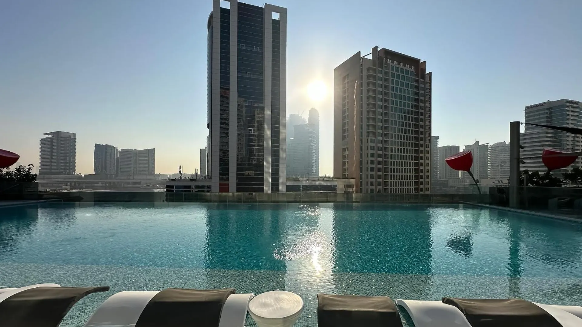 Sky High Comfort 1Br Plus Study With City And Canal Views Dubai United Arab Emirates